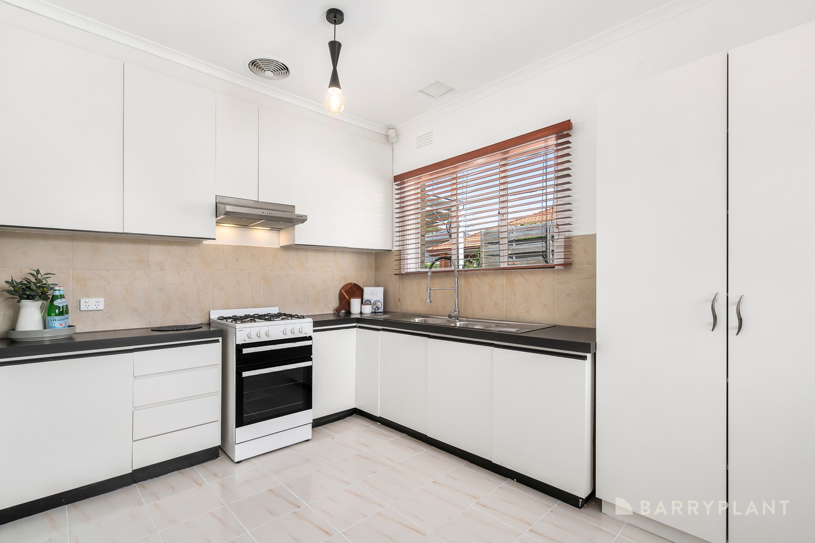 33 Hudson Street, Fawkner, VIC 3060 - Thumbnail 2 - 29/01/2025