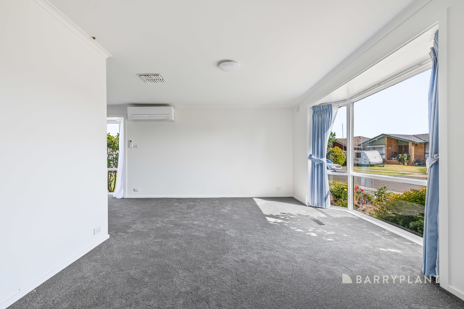 33 Hurlstone Crescent, Mill Park, VIC 3082, Mill Park - Thumbnail 4