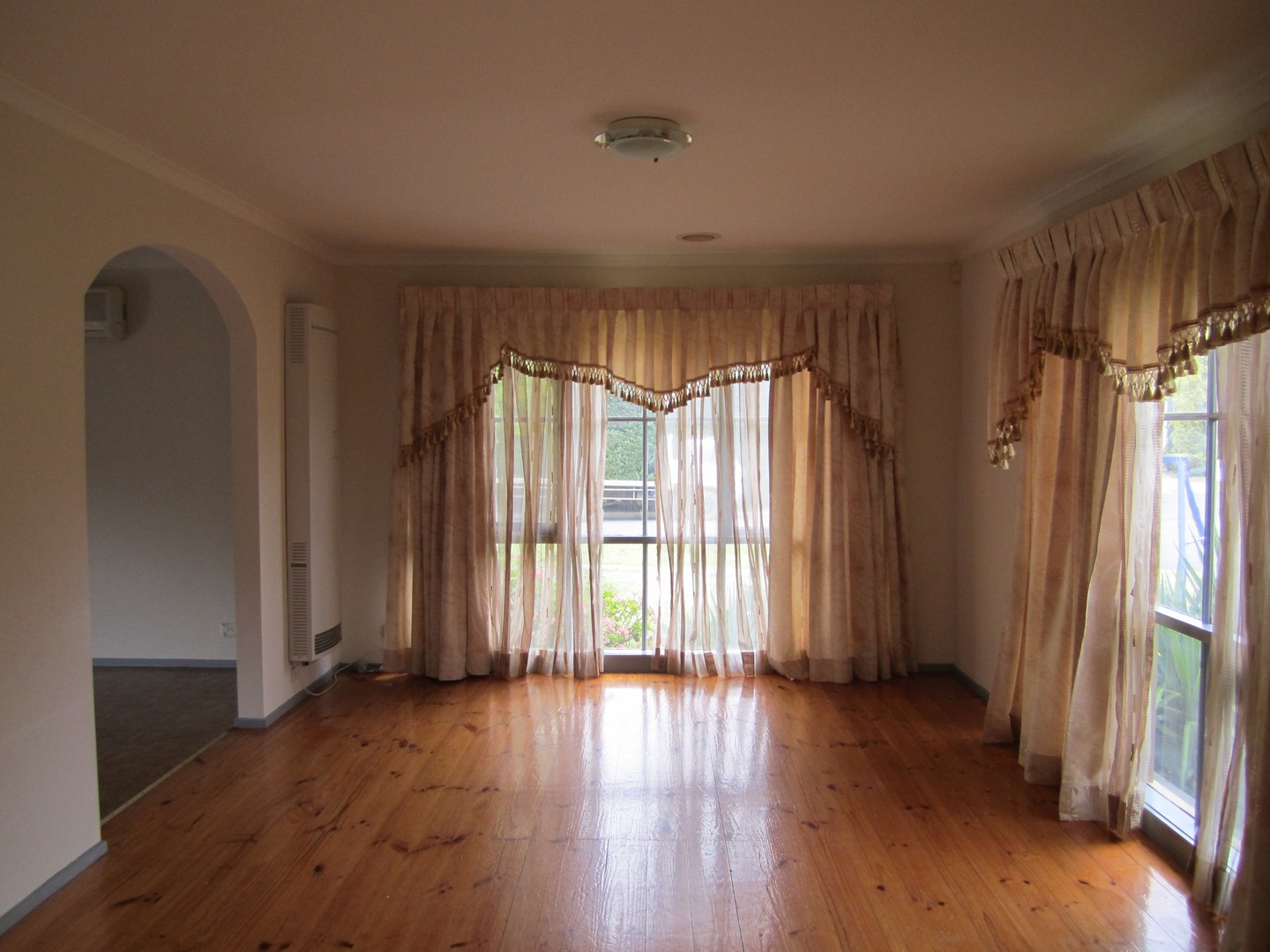 33 Kiely Avenue, Werribee, VIC 3030, Werribee - Thumbnail 5
