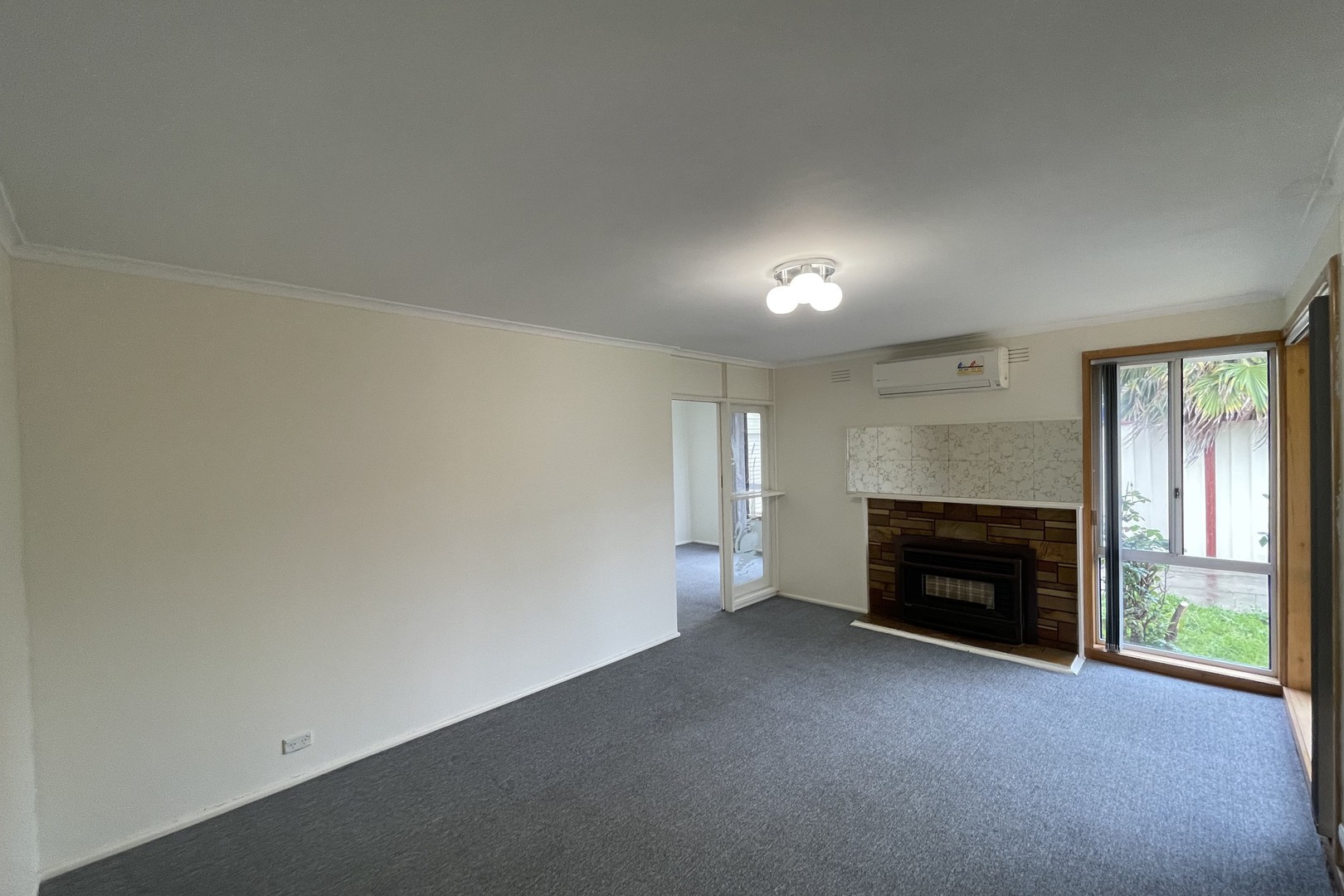 33 Kilmore Crescent, Dallas, VIC 3047 - Thumbnail 1 - 12/11/2021