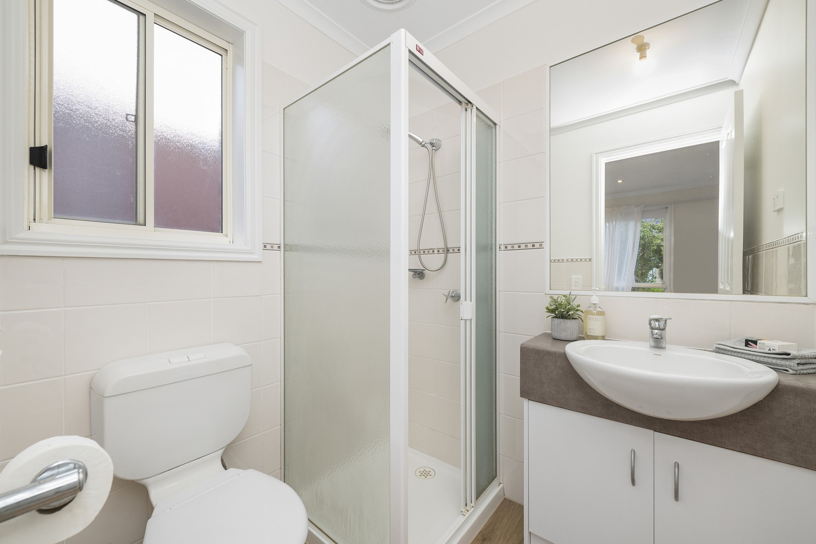 33 Kyneton Circuit, Caroline Springs, VIC 3023, Caroline Springs - Thumbnail 8