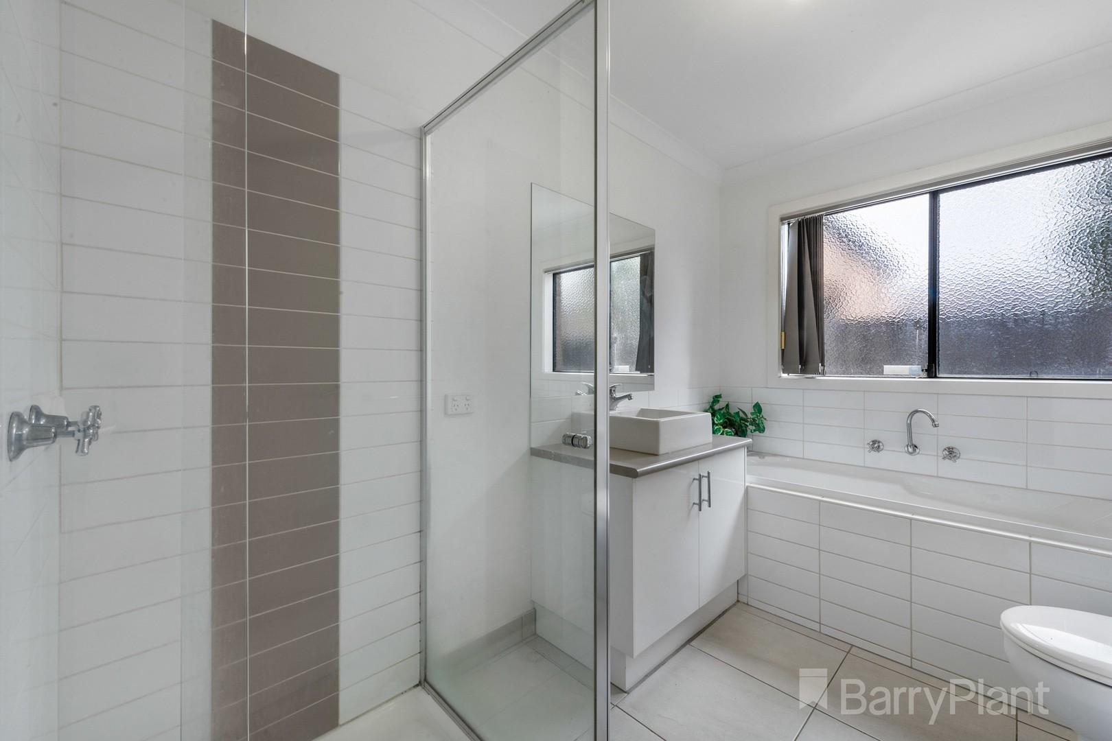 33 Lakewood Boulevard, Melton, VIC 3337, Melton - Thumbnail 6