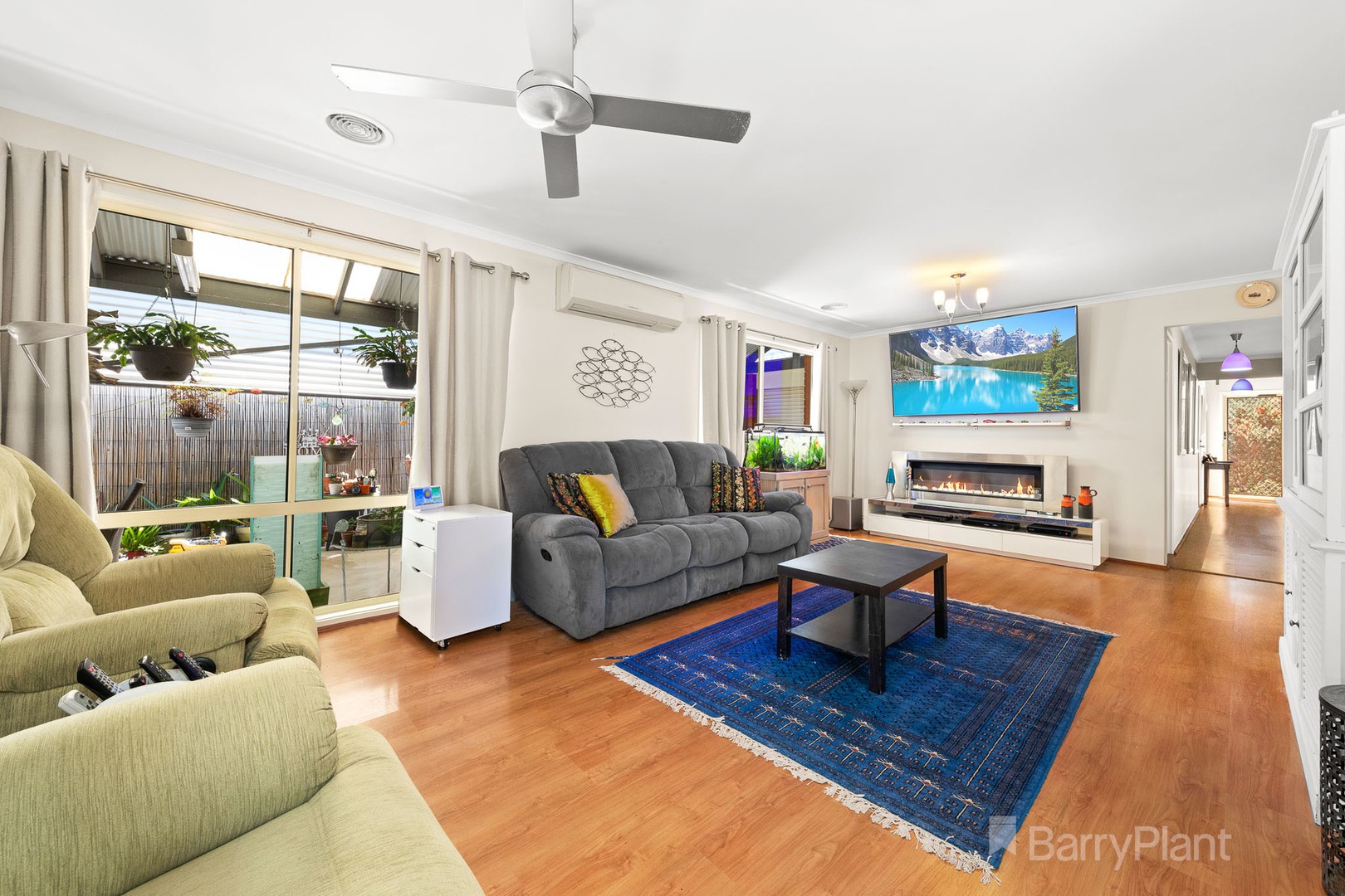33 Lochard Terrace, Narre Warren South, VIC 3805, Narre Warren South - Thumbnail 2