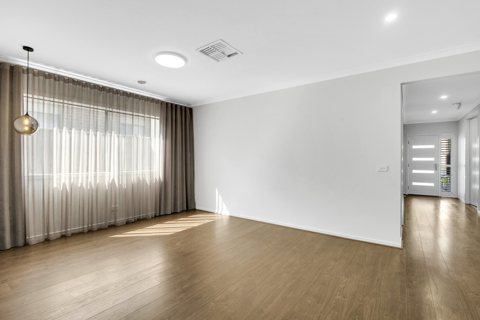 33 Mackenzie Drive, Wollert, VIC 3750, Wollert - Thumbnail 4