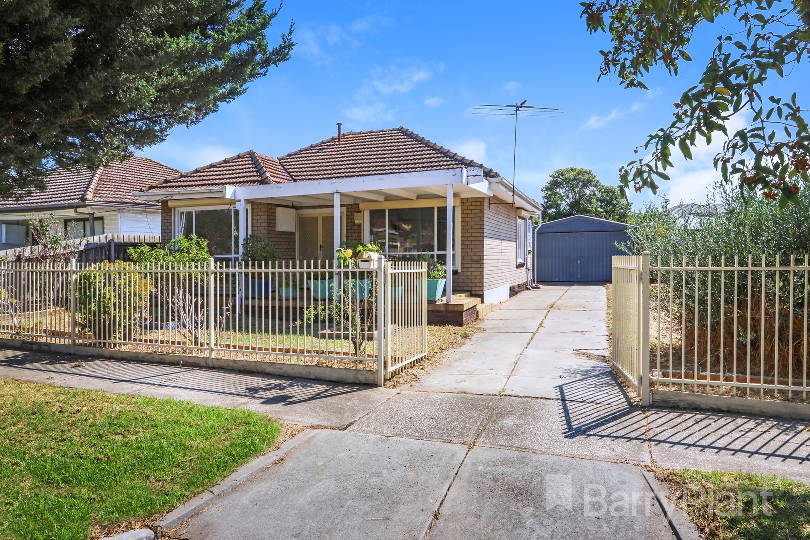 33 Marcia Street, Sunshine West, VIC 3020, Sunshine West - Thumbnail 2