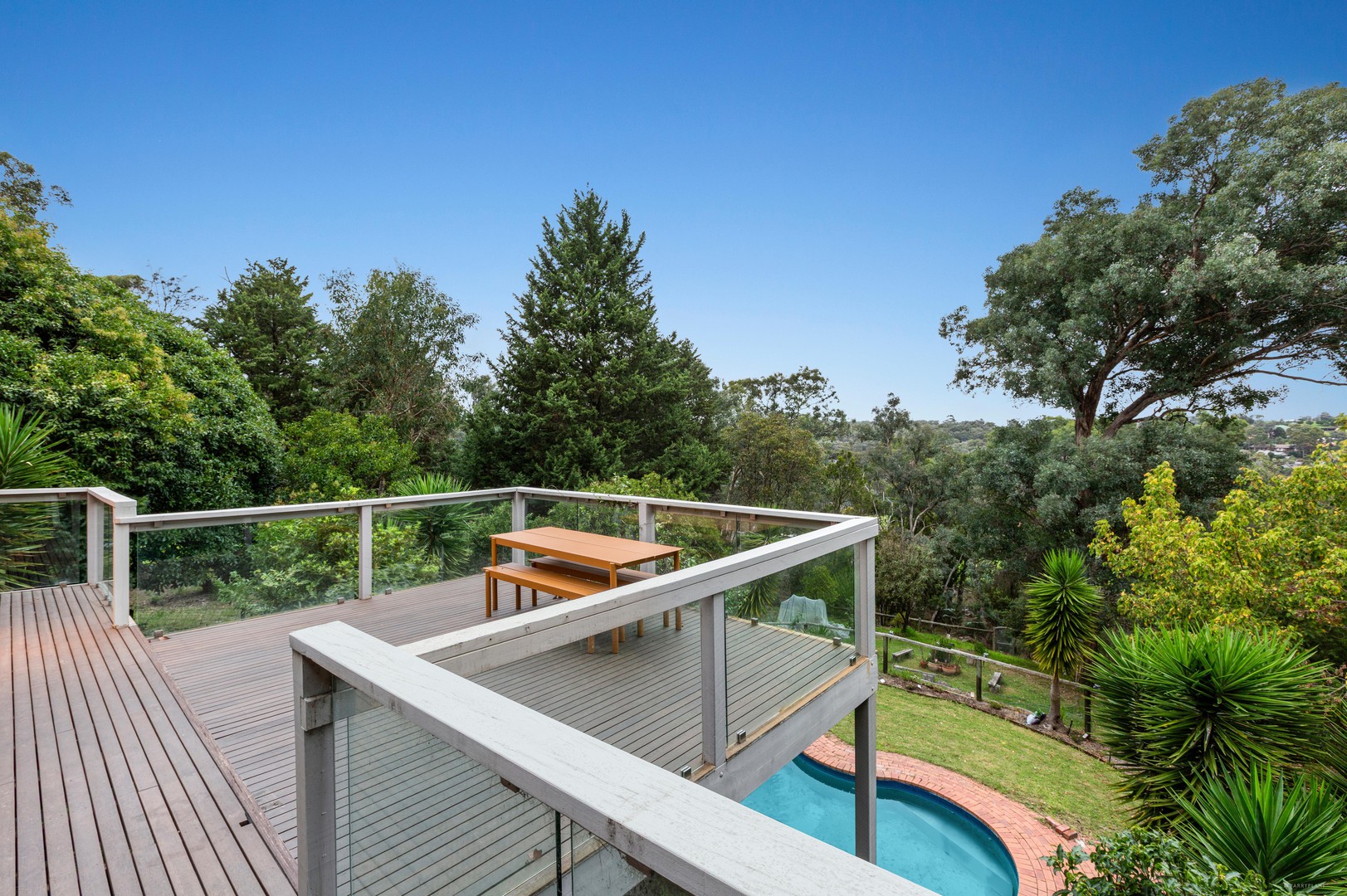 33 Maroong Drive, Research, VIC 3095 - Thumbnail 2 - 09/04/2026