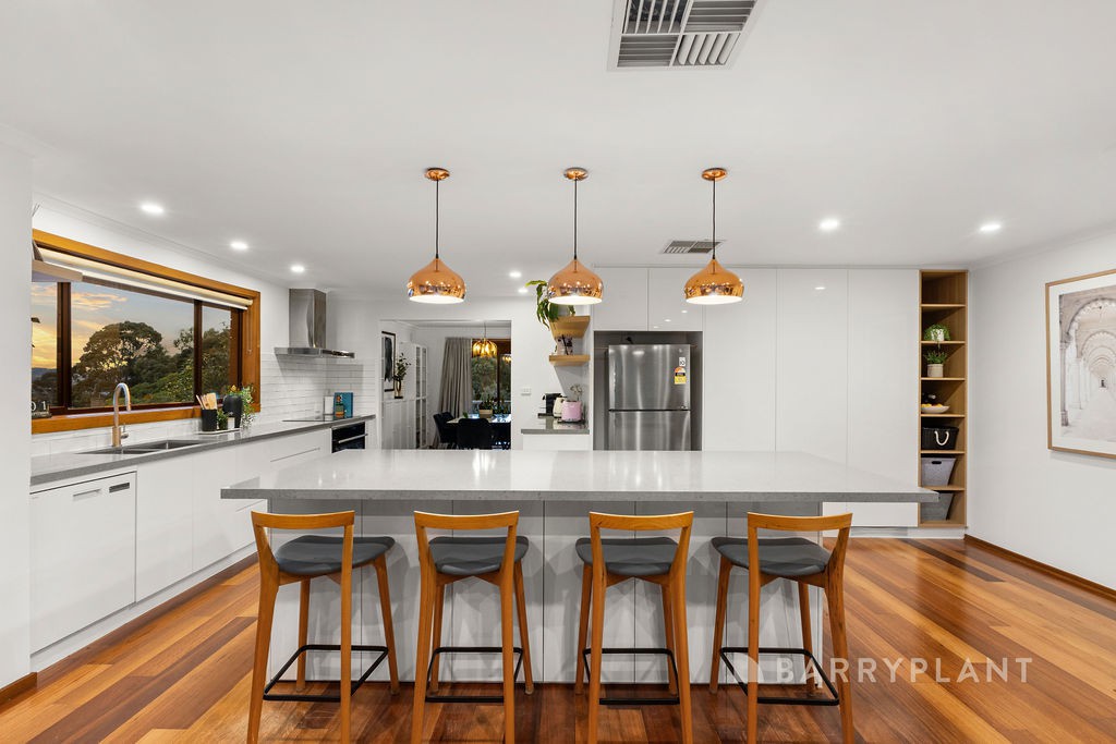 33 Marykirk Drive, Wheelers Hill, VIC 3150 - Thumbnail 2 - 02/09/2026