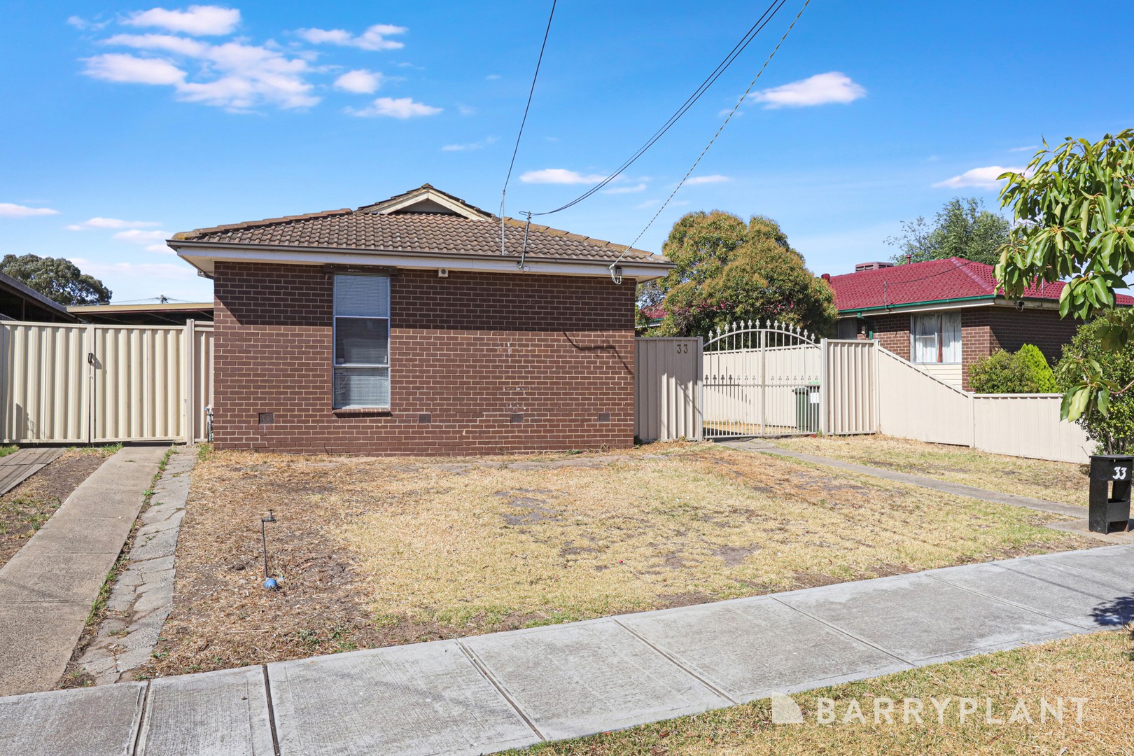 33 McCoubrie Street, Sunshine West, VIC 3020, Sunshine West - Thumbnail 2