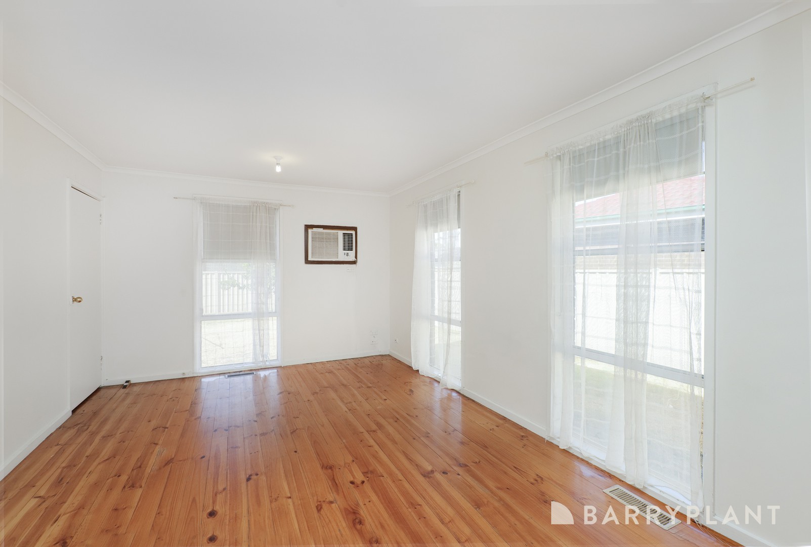 33 McCoubrie Street, Sunshine West, VIC 3020, Sunshine West - Thumbnail 4