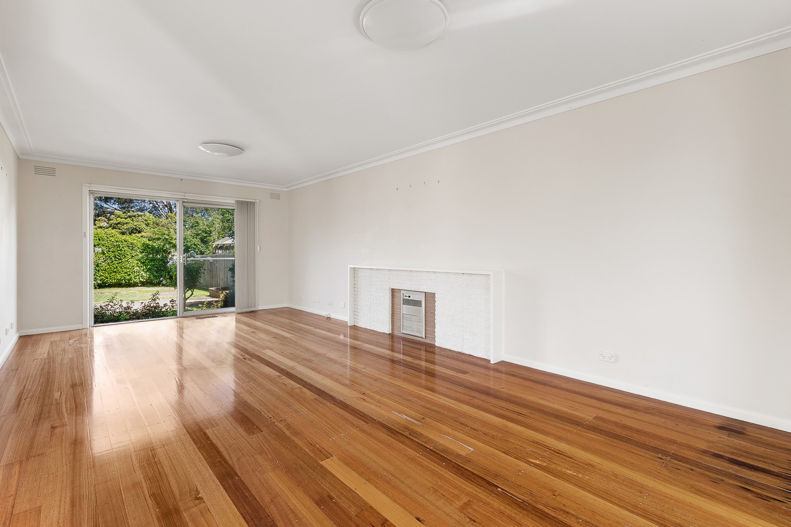 33 McKellar Street, Watsonia, VIC 3087, Watsonia - Thumbnail 2