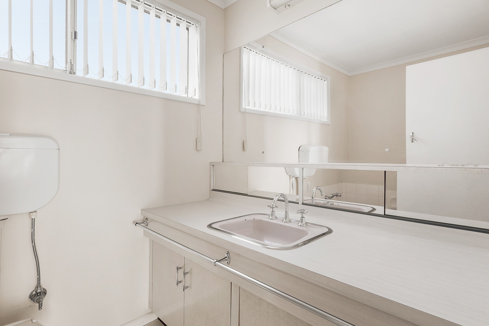 33 McKellar Street, Watsonia, VIC 3087, Watsonia - Thumbnail 4