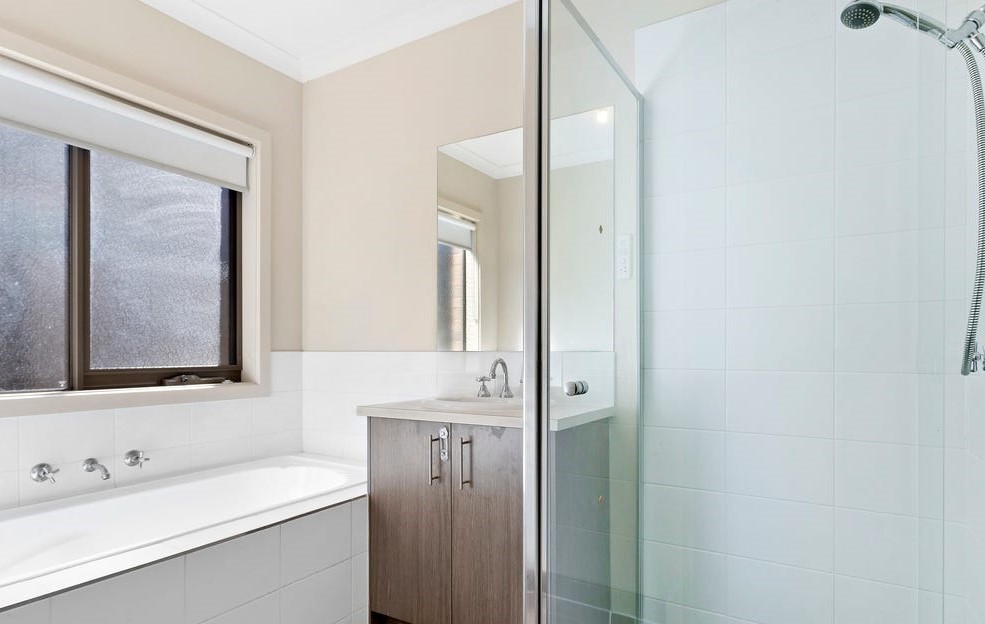 33 Millicent Drive, Craigieburn, VIC 3064, Craigieburn - Thumbnail 7