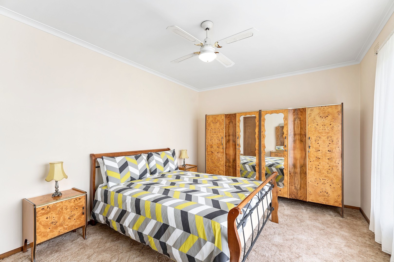 33 Montpellier Drive, Avondale Heights, VIC 3034, Avondale Heights - Thumbnail 4