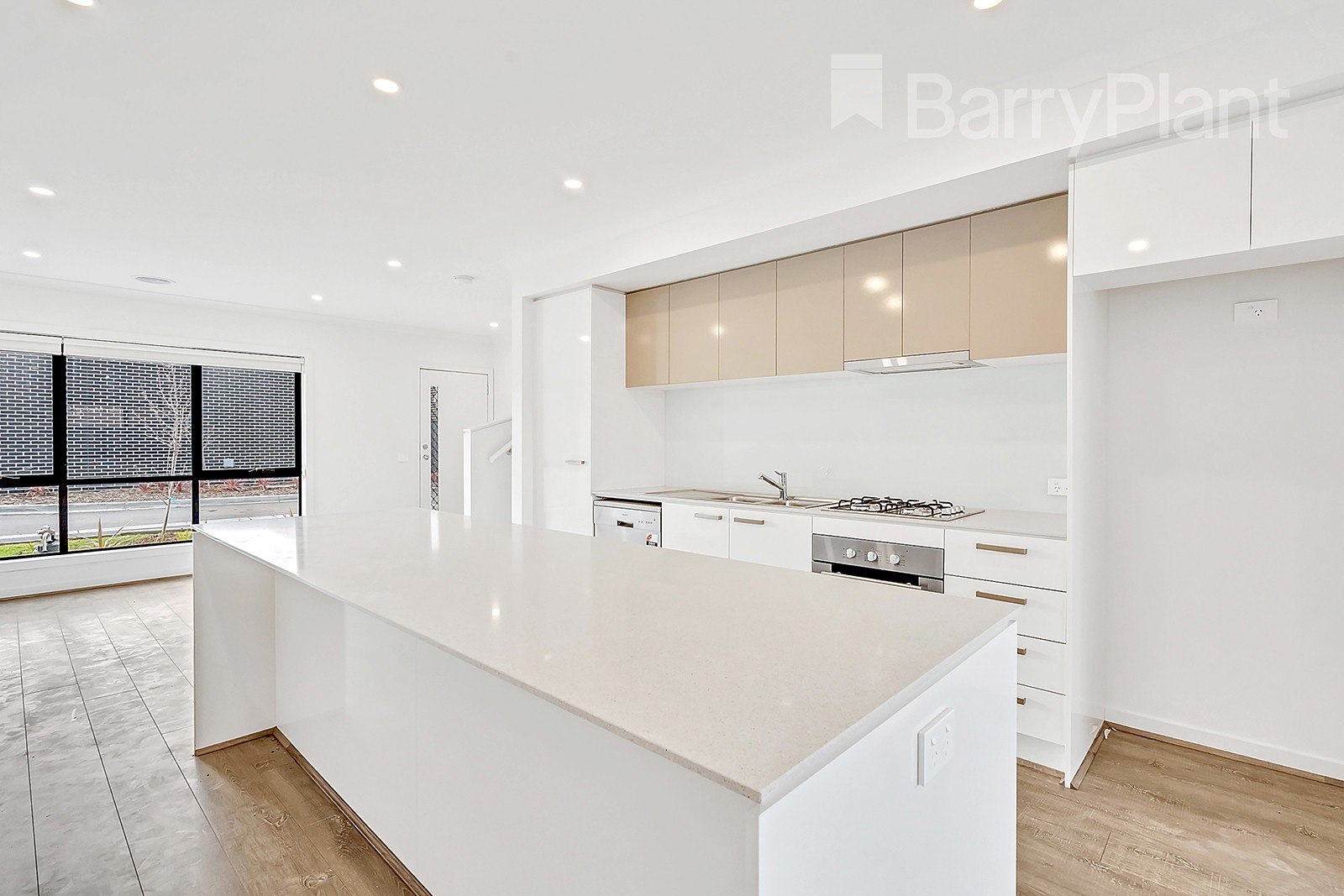 33 Nautical Crescent, Craigieburn, VIC 3064, Craigieburn - Thumbnail 2