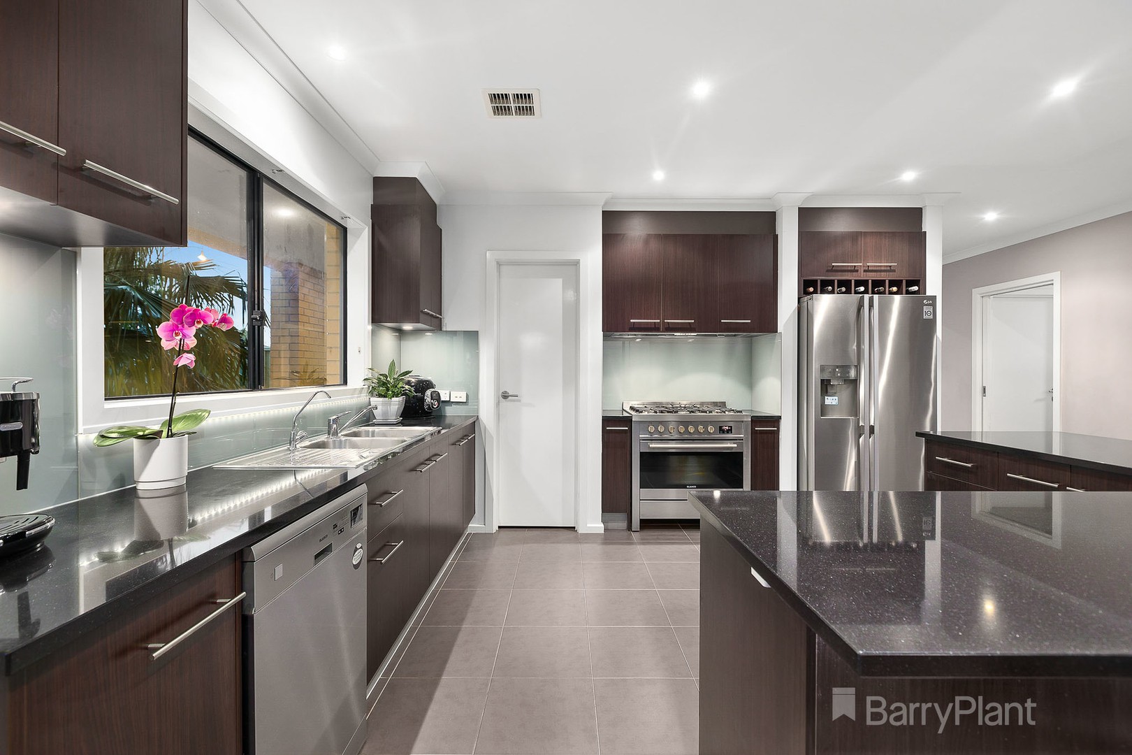 33 Park Orchard Drive, Pakenham, VIC 3810, Pakenham - Thumbnail 5