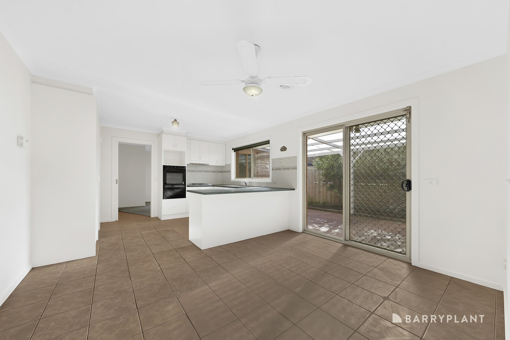 33 Plowman Court, Epping, VIC 3076, Epping - Thumbnail 2