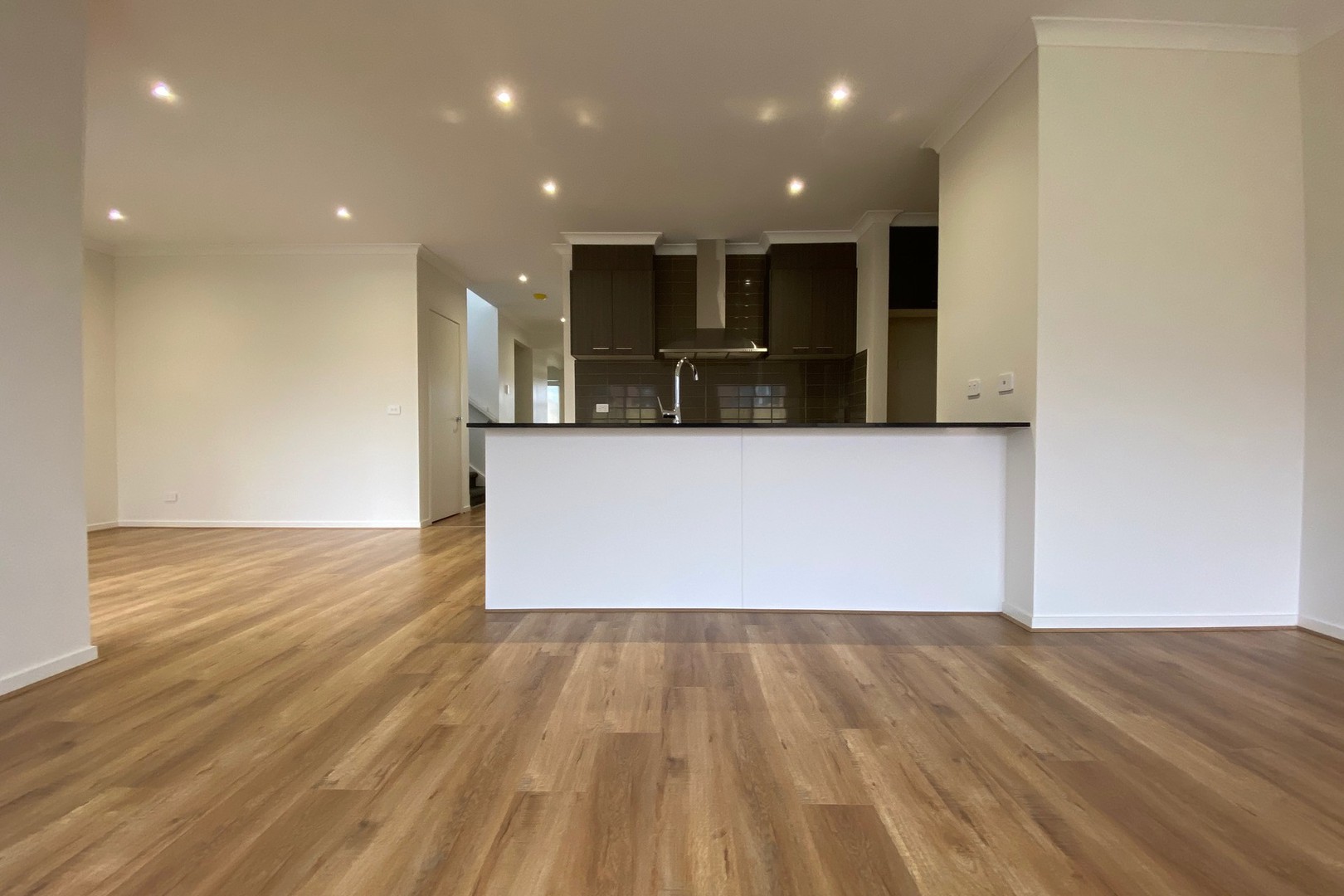 33 Plymouth Boulevard, Clyde North, VIC 3978, Clyde North - Thumbnail 3
