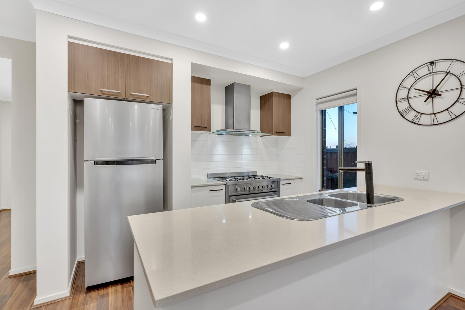 33 Rathdowne Drive, Mickleham, VIC 3064, Mickleham - Thumbnail 3