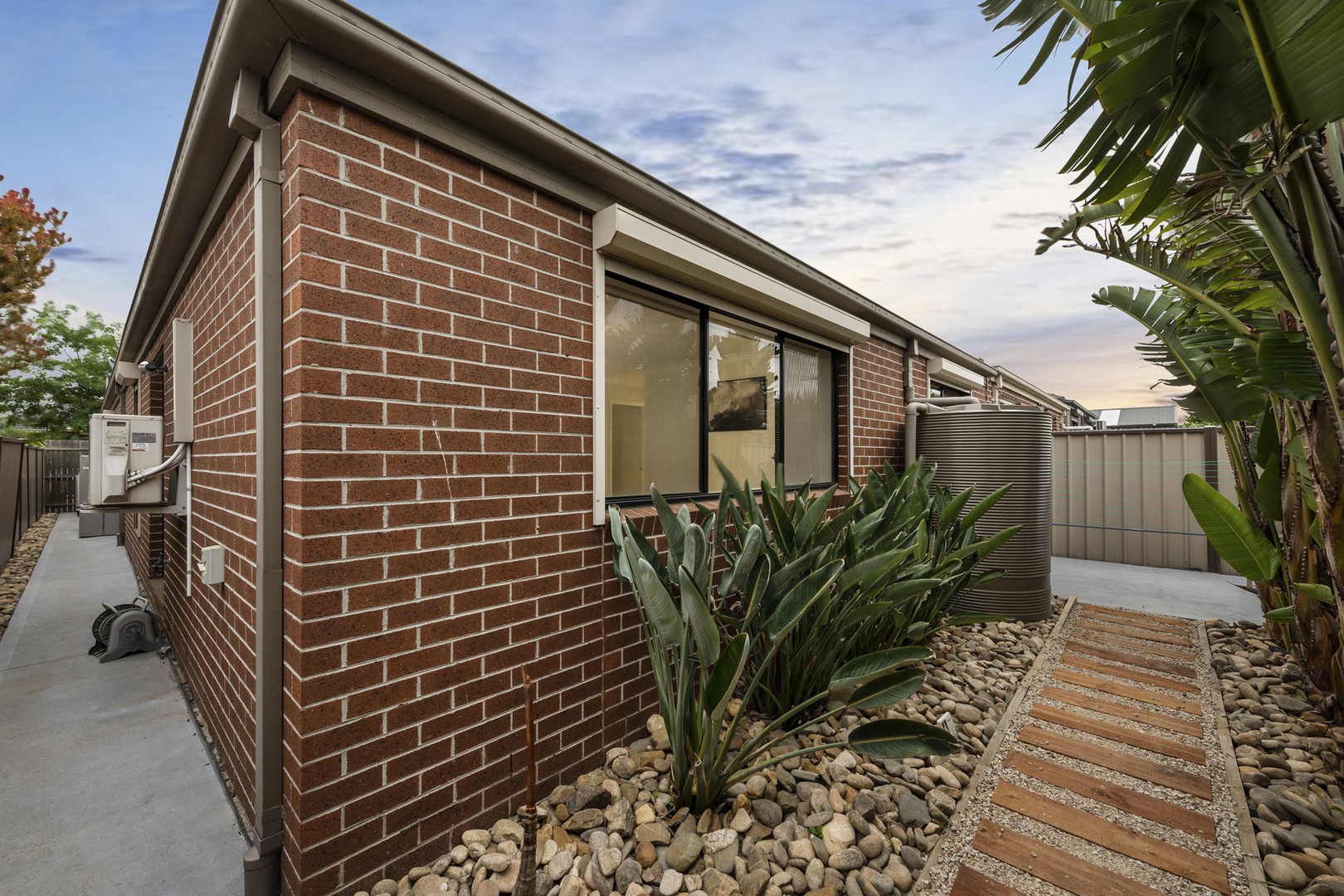 33 Redbox Crescent, Burnside Heights, VIC 3023, Burnside Heights - Thumbnail 4