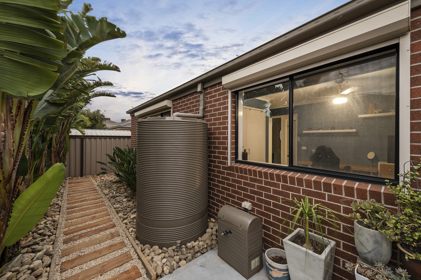 33 Redbox Crescent, Burnside Heights, VIC 3023, Burnside Heights - Thumbnail 5