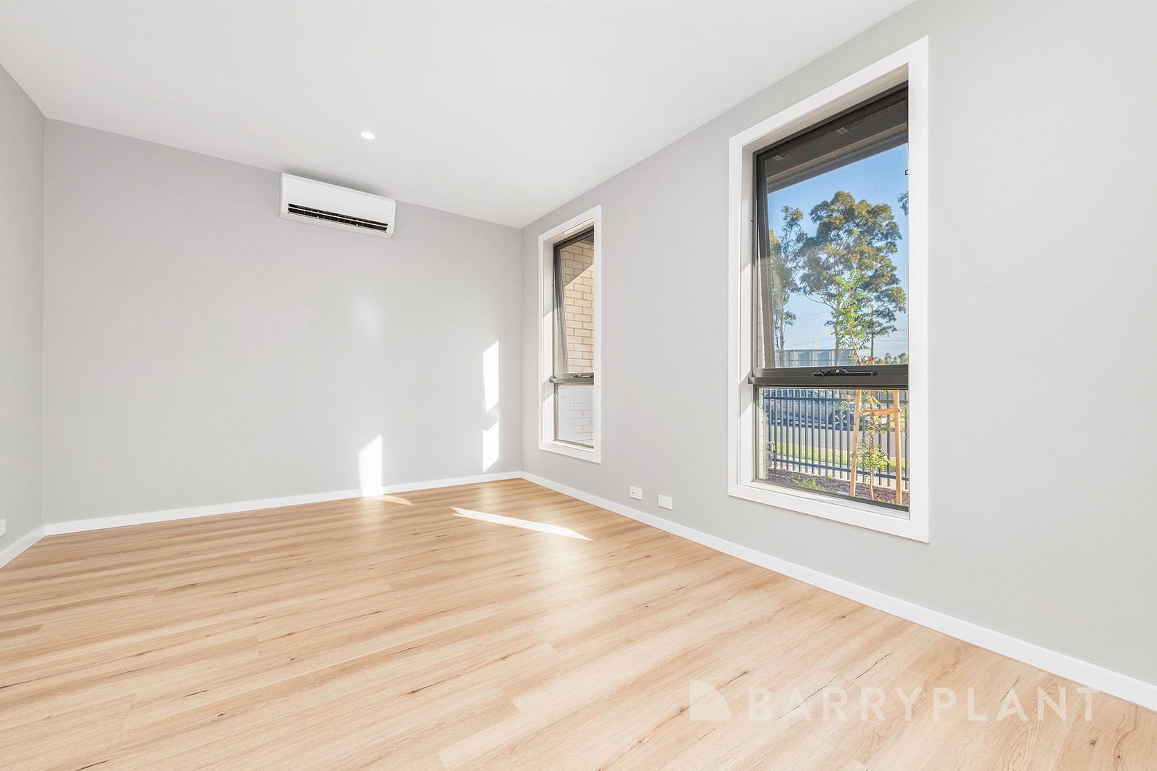 33 Ribbonwood Crescent, Sunshine North, VIC 3020 - Thumbnail 1 - 23/04/2025