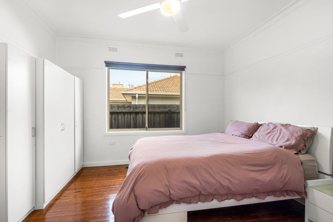 33 Seabeach Parade, North Shore, VIC 3214, North Shore - Thumbnail 4