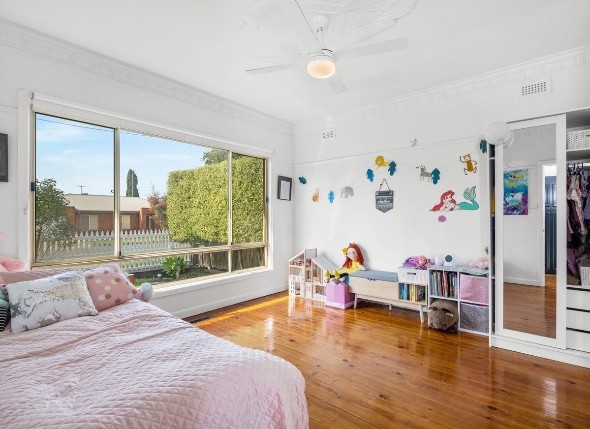33 Seabeach Parade, North Shore, VIC 3214, North Shore - Thumbnail 5