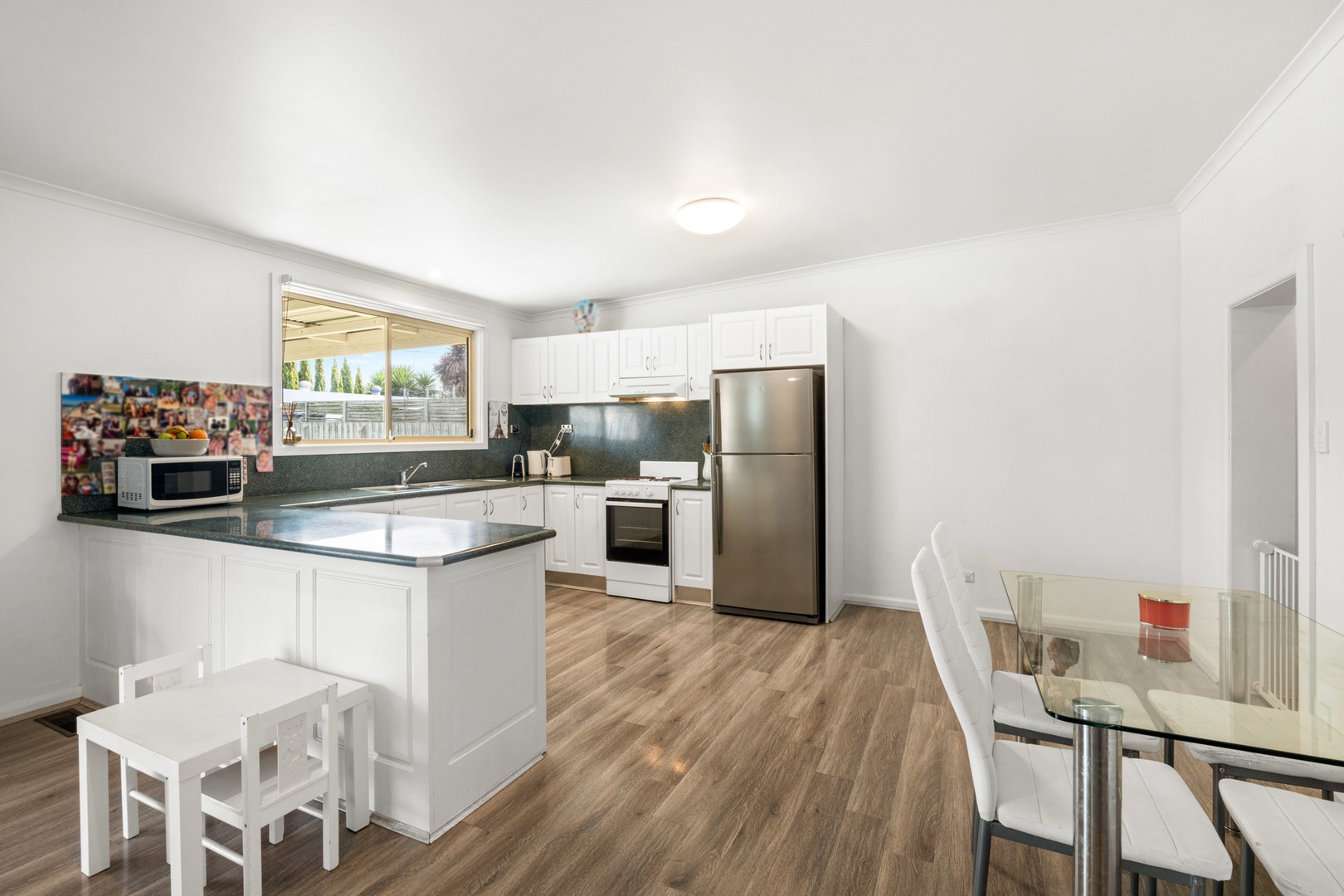 33 Seabeach Parade, North Shore, VIC 3214, North Shore - Thumbnail 2