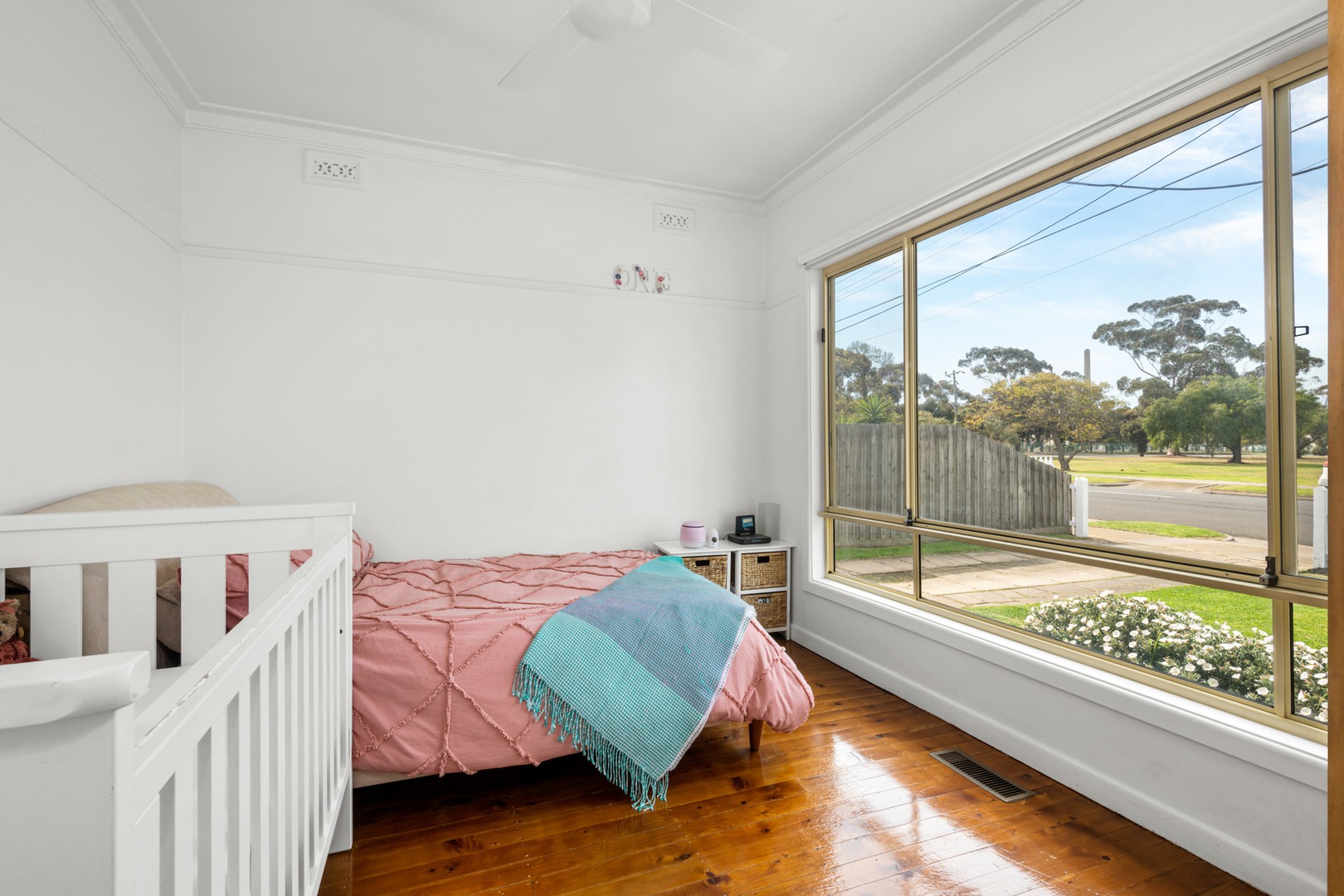 33 Seabeach Parade, North Shore, VIC 3214, North Shore - Thumbnail 5
