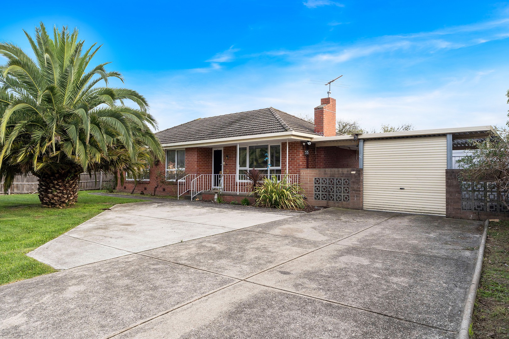 33 Second Avenue, Craigieburn, VIC 3064 - Thumbnail 2 - 07/04/2026