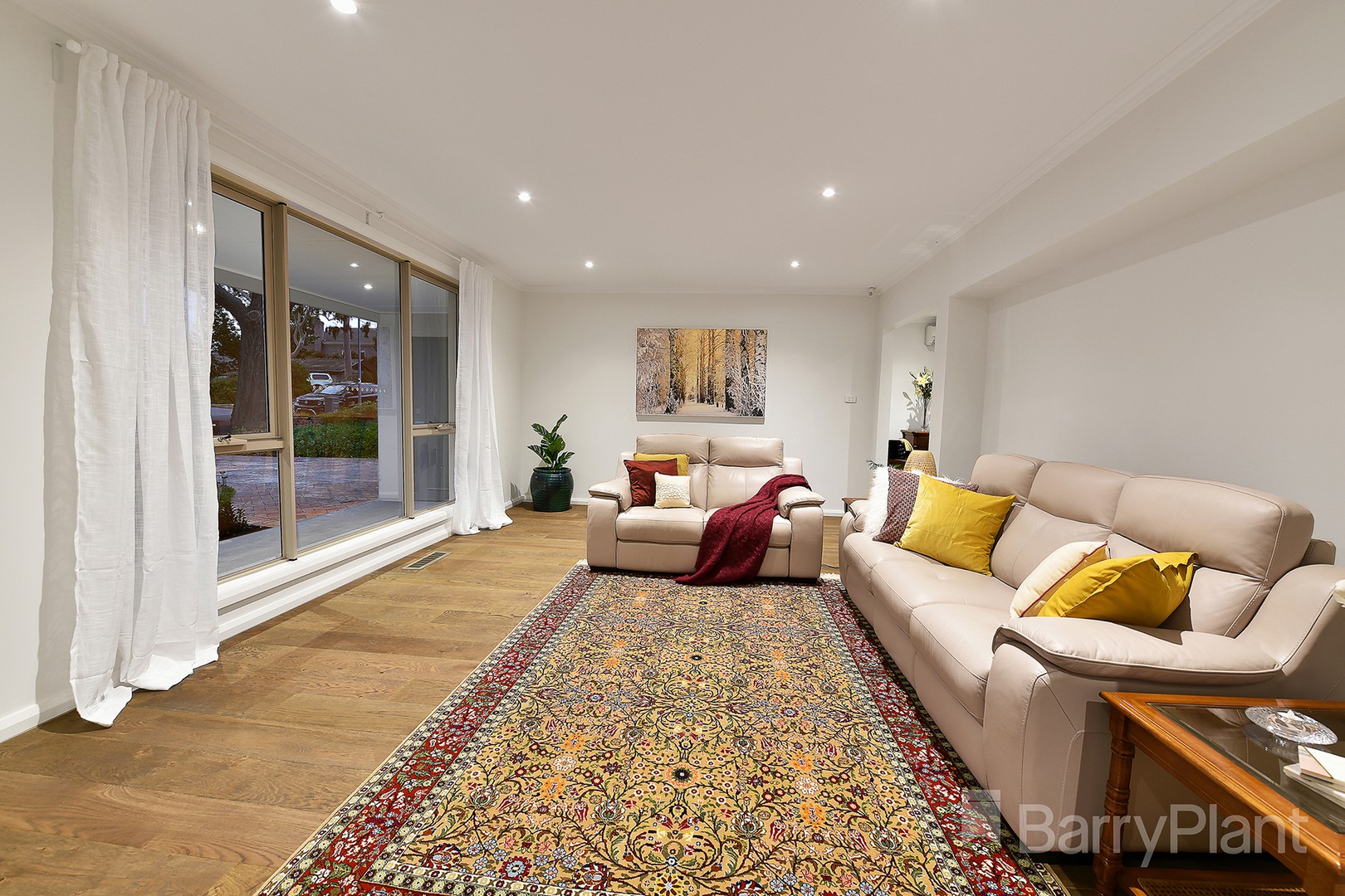 33 Sheringham Drive, Wheelers Hill, VIC 3150, Wheelers Hill - Thumbnail 2