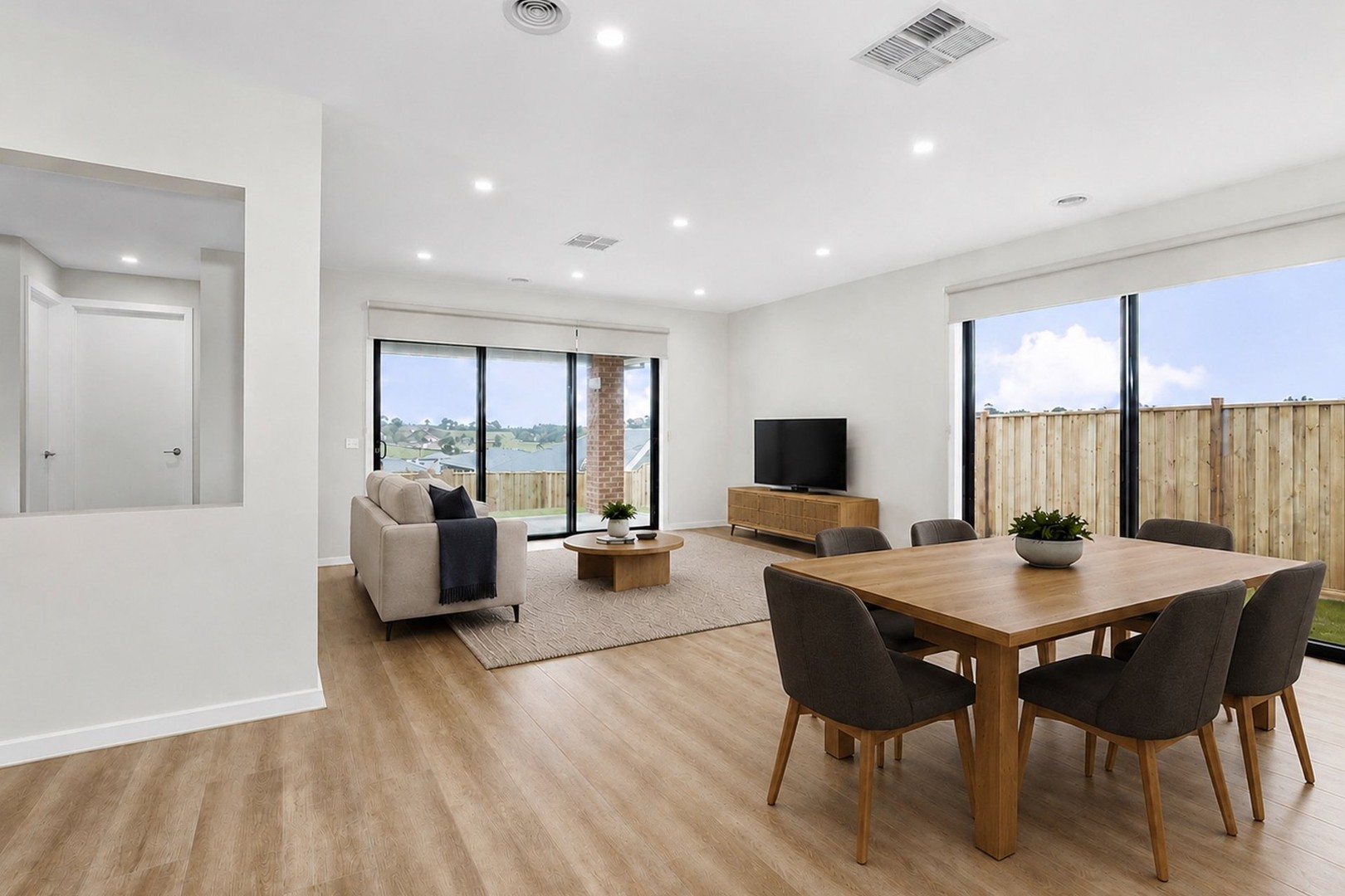 33 Staghorn Way, Drouin, VIC 3818 - Thumbnail 2 - 02/09/2026