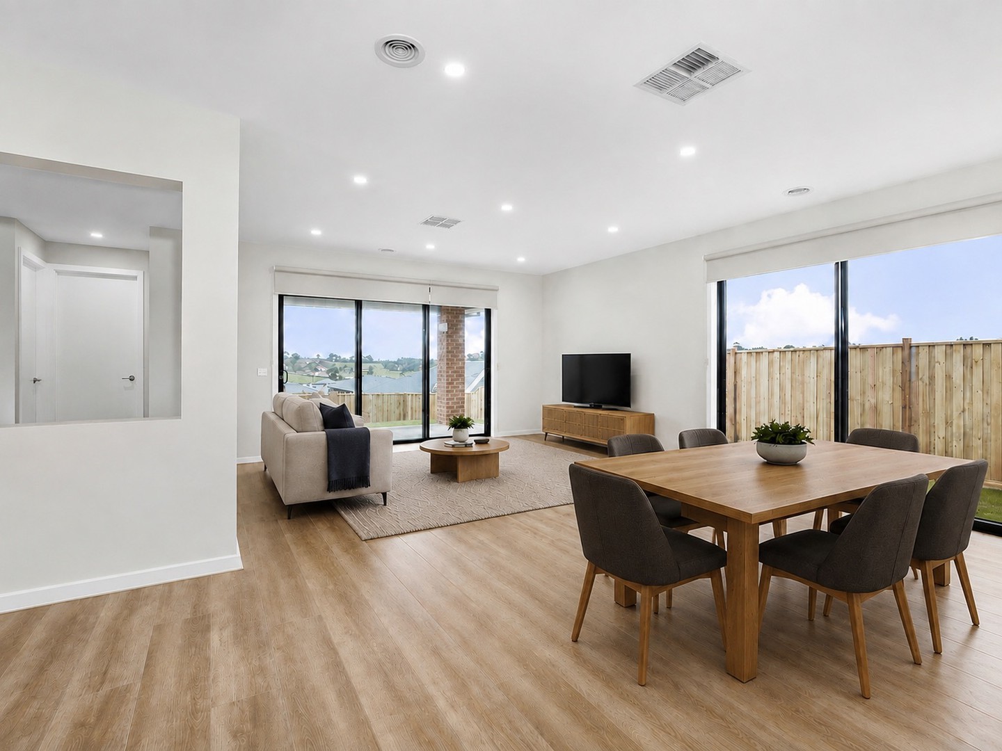 33 Staghorn Way, Drouin, VIC 3818 - Thumbnail 2 - 02/09/2026