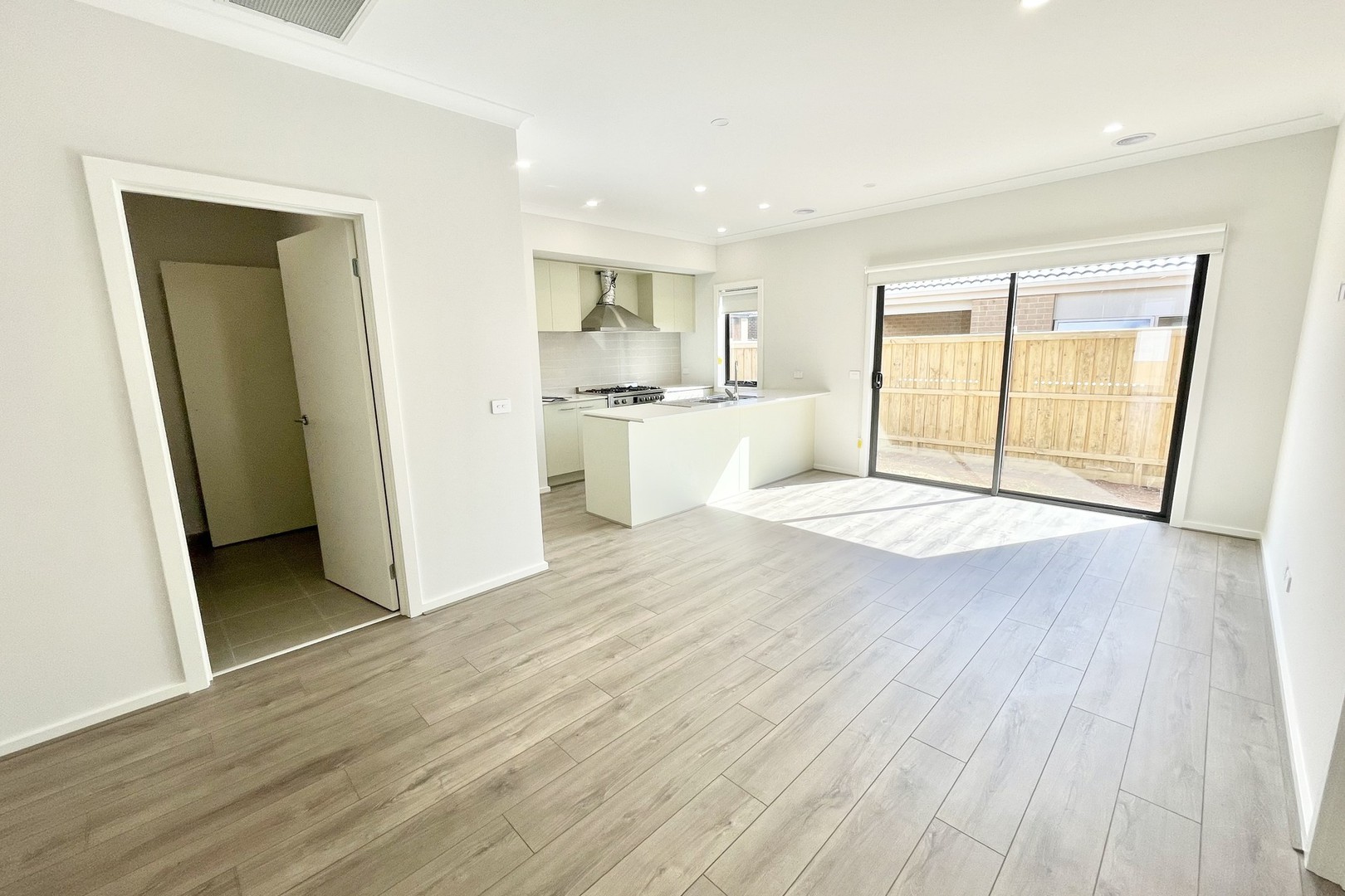33 Stonneyburn Road, Thornhill Park, VIC 3335, Thornhill Park - Thumbnail 3