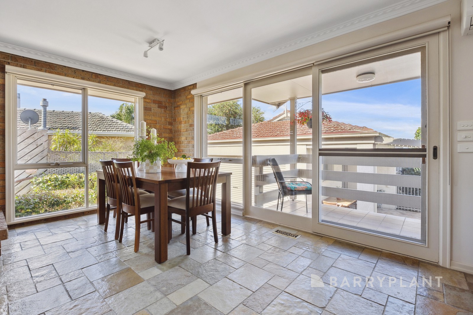 33 Summit Crescent, Glen Waverley, VIC 3150, Glen Waverley - Thumbnail 7