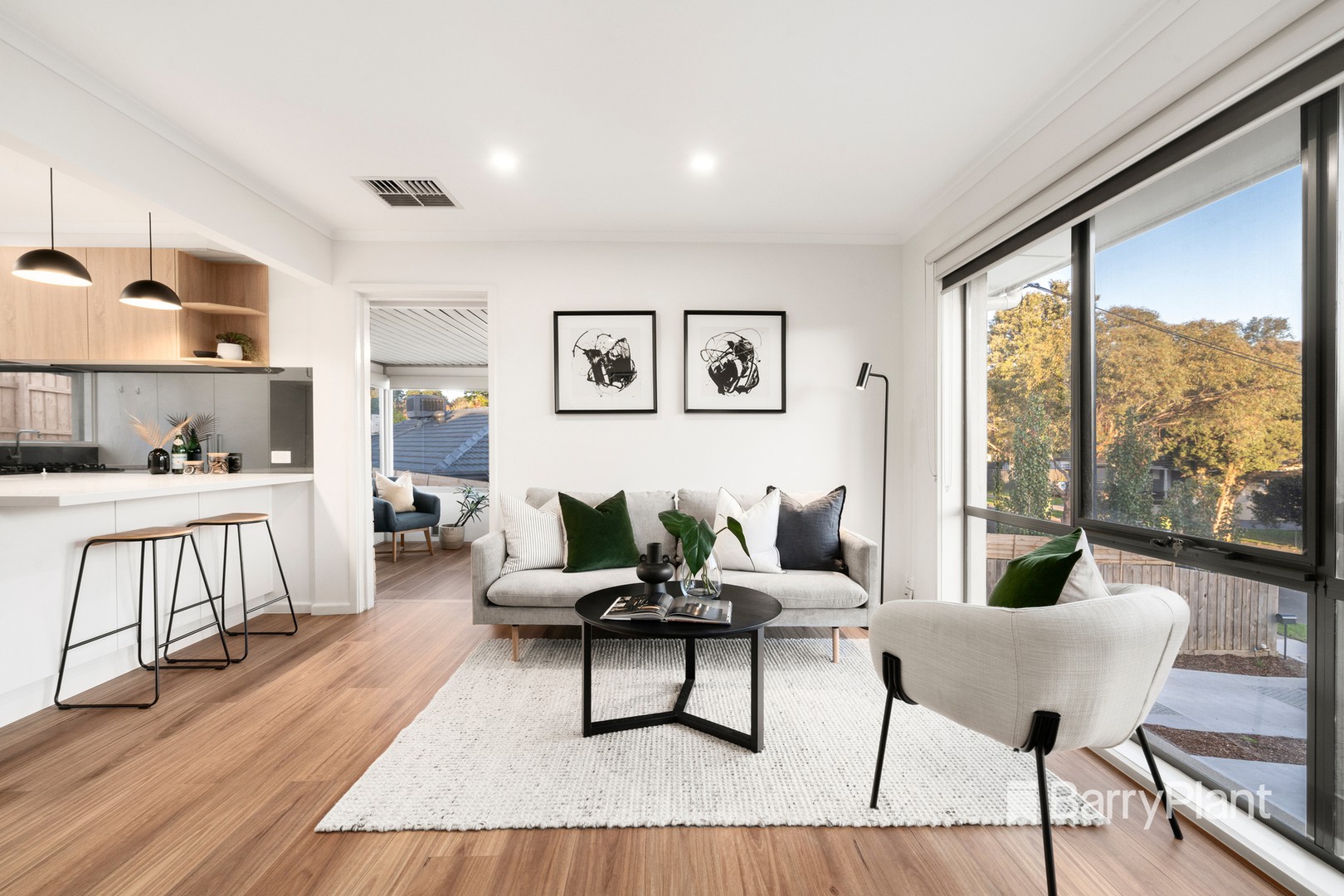 33 Swinburne Avenue, Mooroolbark, VIC 3138, Mooroolbark - Thumbnail 2