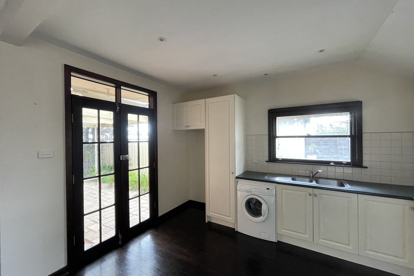 33 Taylor Avenue, Reservoir, VIC 3073, Reservoir - Thumbnail 5
