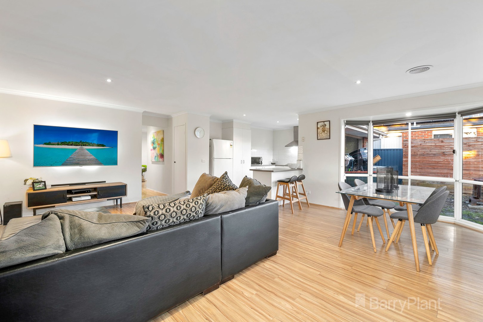 33 The Parkway, Pakenham, VIC 3810, Pakenham - Thumbnail 4