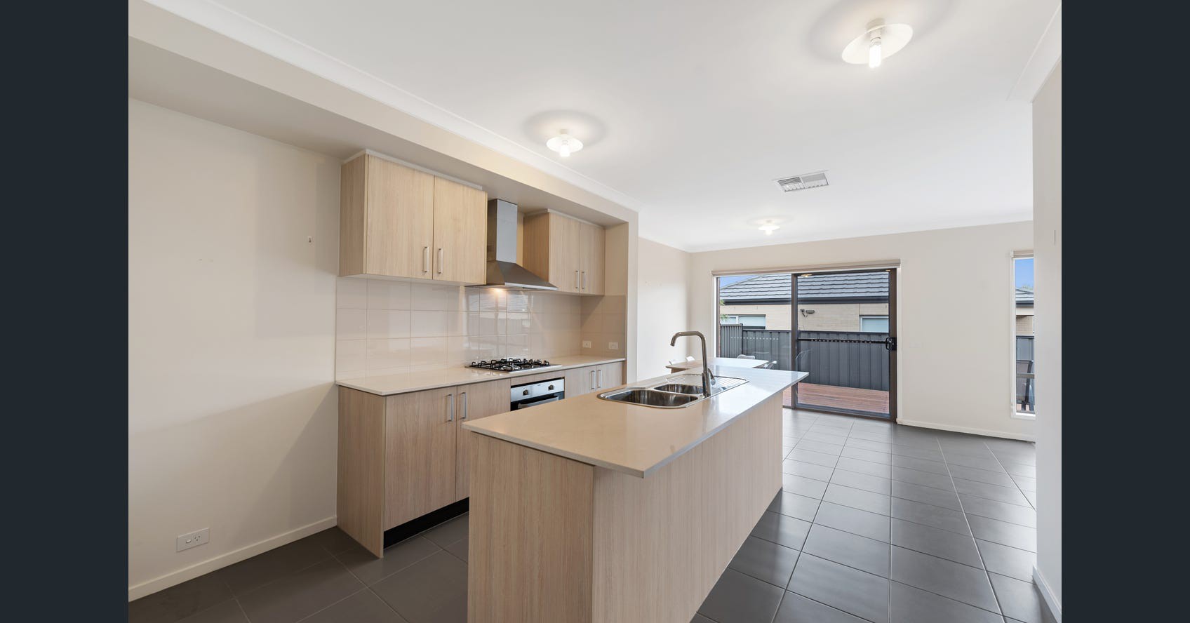 33 Topcliffe  RoadWollert, VIC 3750  - Leased, Wollert - Thumbnail 2