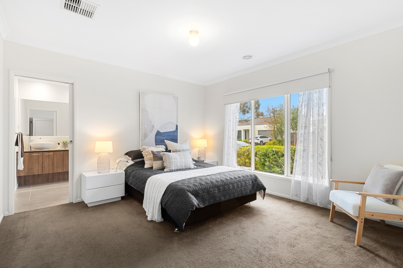 33 Tristania Drive, Point Cook, VIC 3030, Point Cook - Thumbnail 3