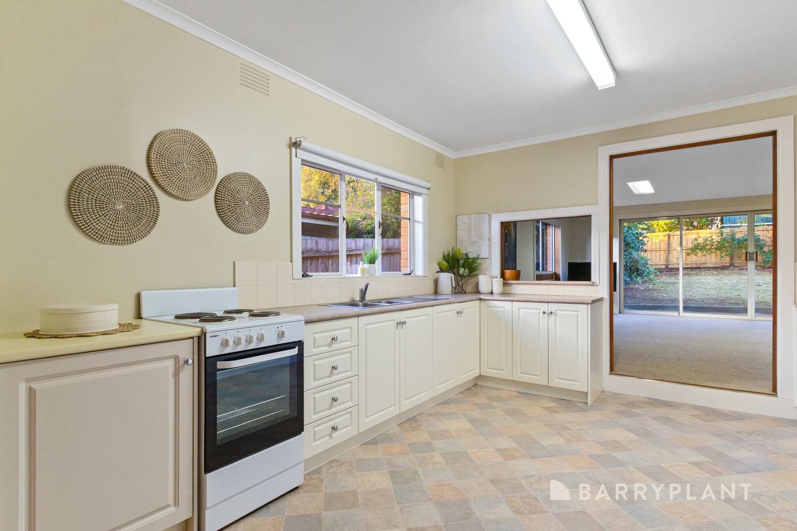 33 Underwood Road, Boronia, VIC 3155, Boronia - Thumbnail 3
