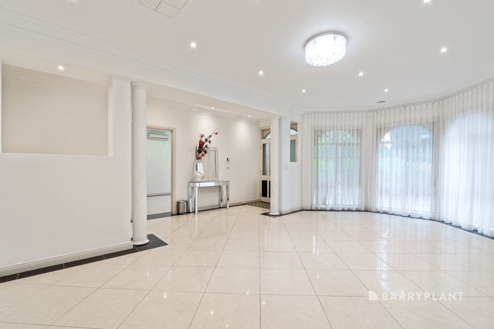 33 View Street, Glenroy, VIC 3046 - Thumbnail 2 - 21/07/2026