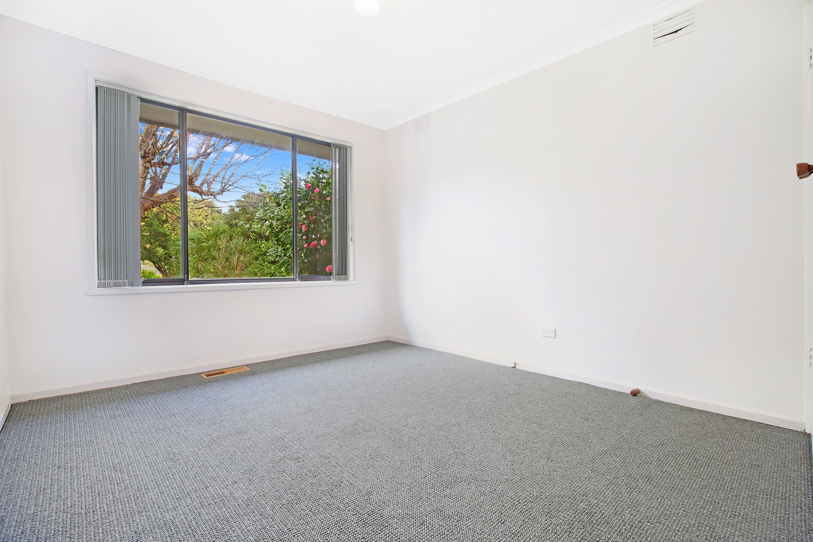 33 Vincent Street, Macleod, VIC 3085, Macleod - Thumbnail 2