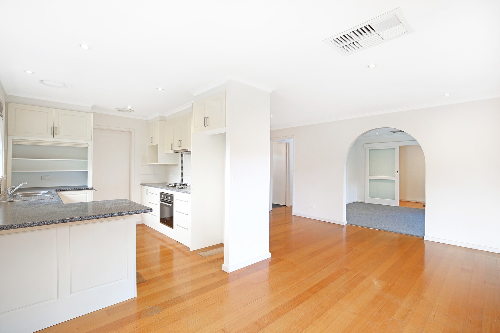 33 Vincent Street, Macleod, VIC 3085, Macleod - Thumbnail 4