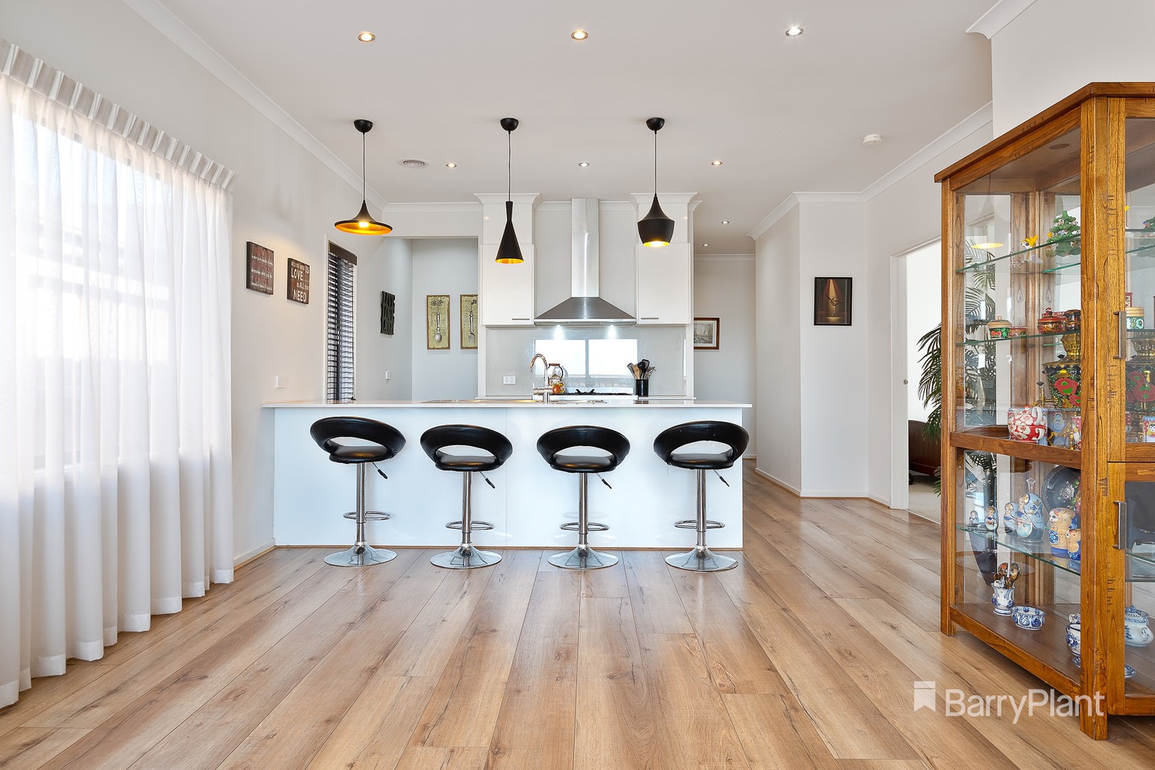 33 Walkhill Drive, Wollert, VIC 3750, Wollert - Thumbnail 3