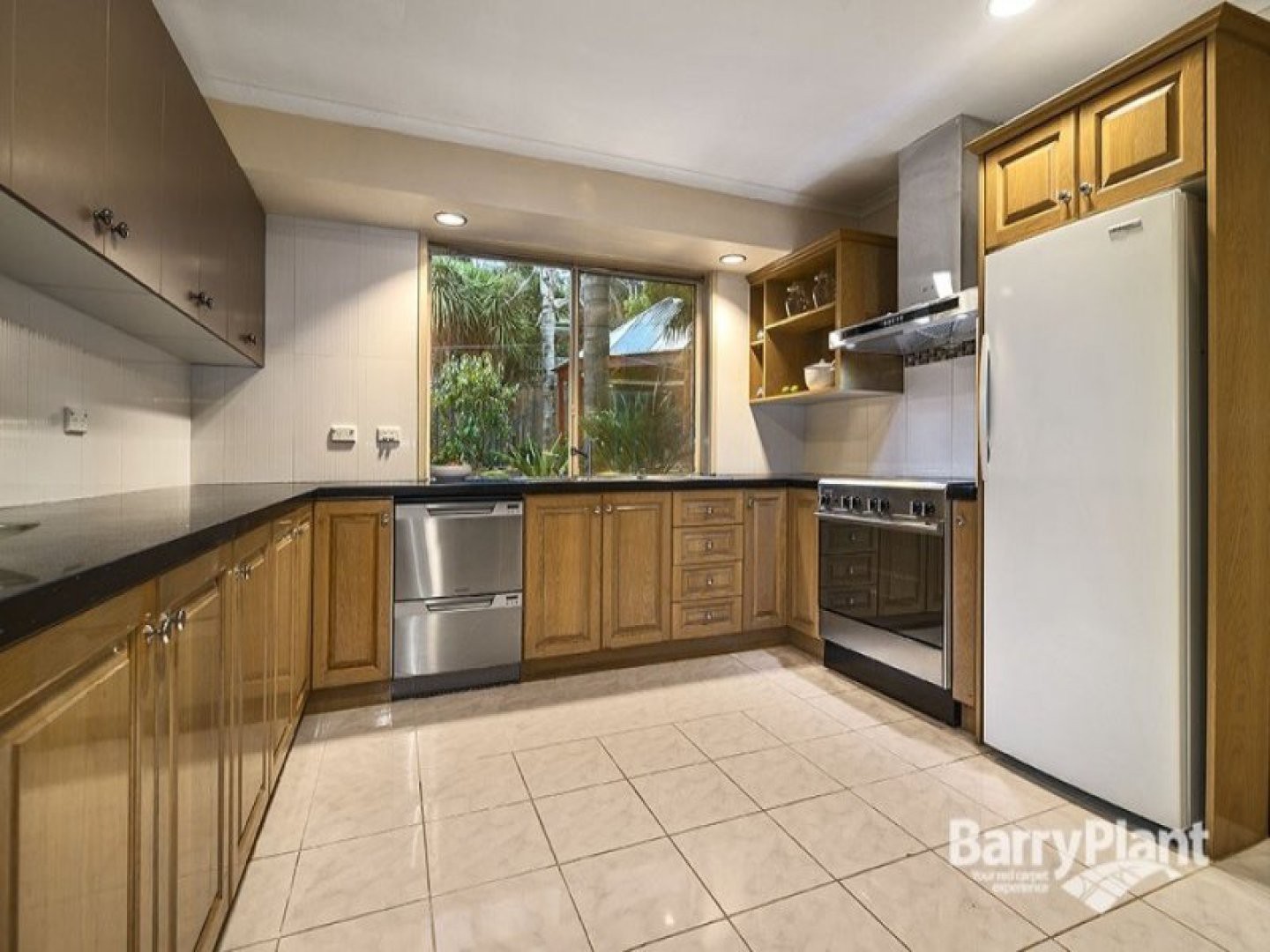 33 Warralong AvenueGreensborough, VIC 3088  - Leased, Greensborough - Thumbnail 7