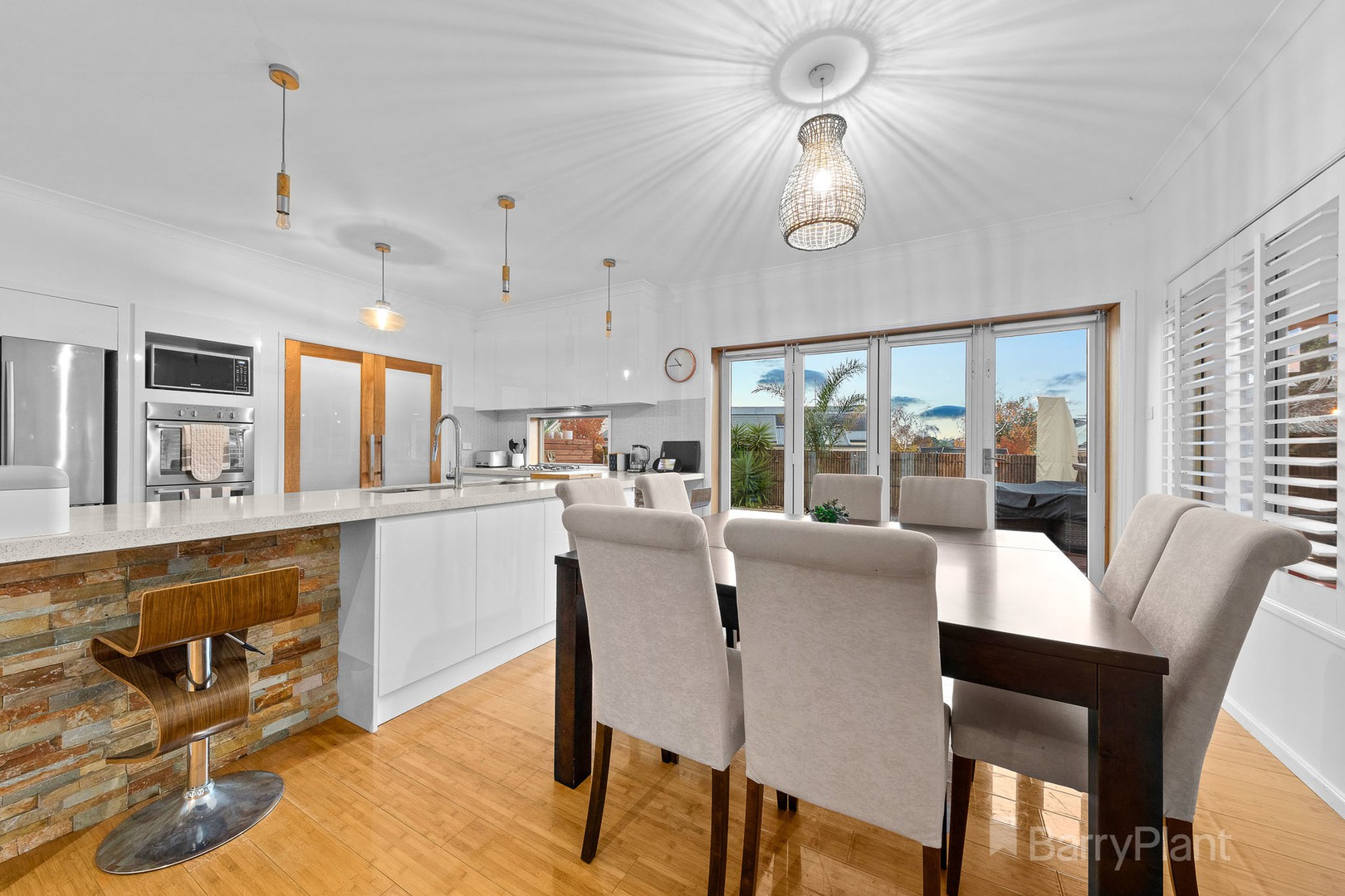 33 Waterford Rise, Pakenham, VIC 3810, Pakenham - Thumbnail 5