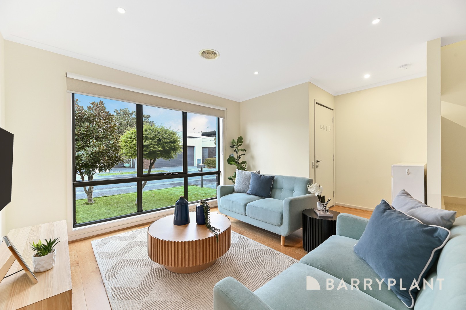 33 Waverley Park Drive, Mulgrave, VIC 3170, Mulgrave - Thumbnail 2