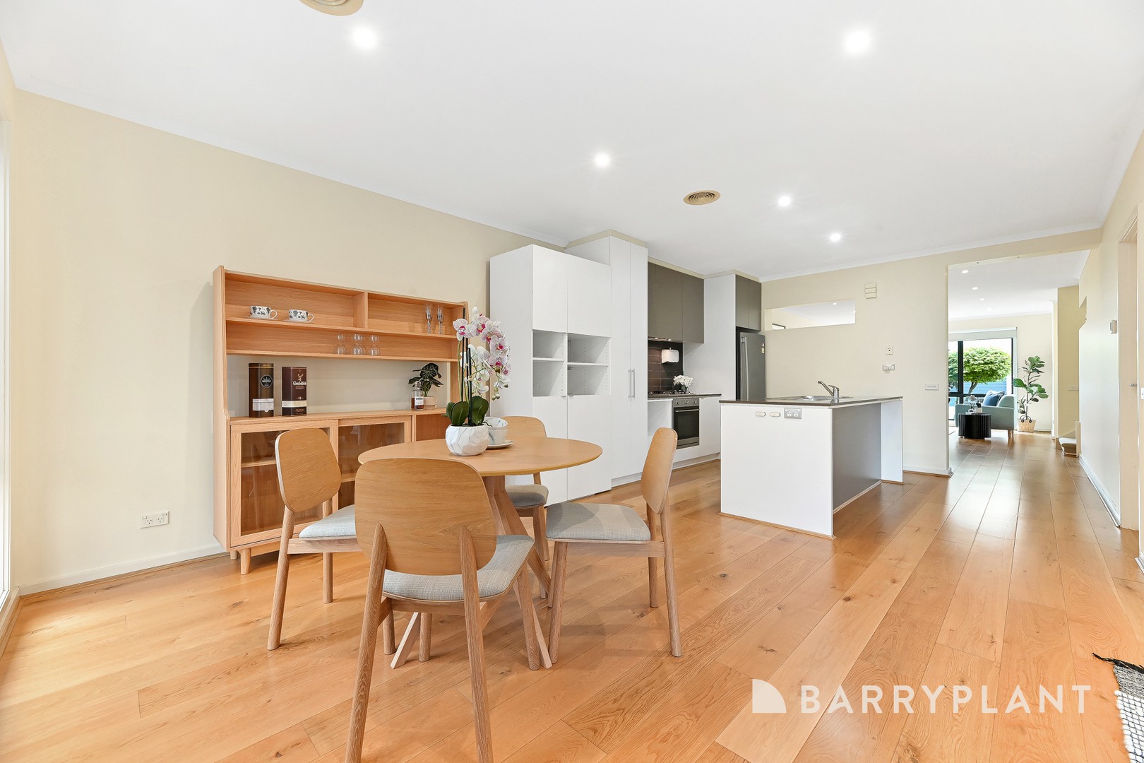 33 Waverley Park Drive, Mulgrave, VIC 3170, Mulgrave - Thumbnail 5
