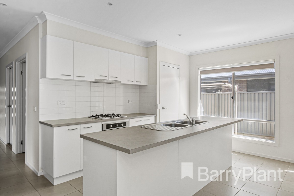 33 Wilmott Street, Lucas, VIC 3350, Lucas - Thumbnail 5